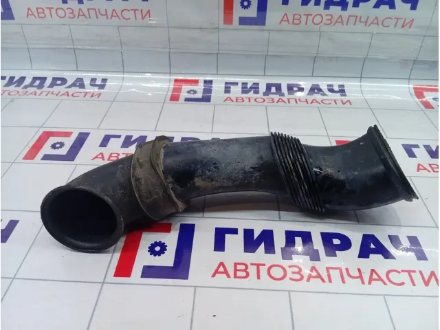 Патрубок воздушного фильтра левый Audi Q7 7L6128609D