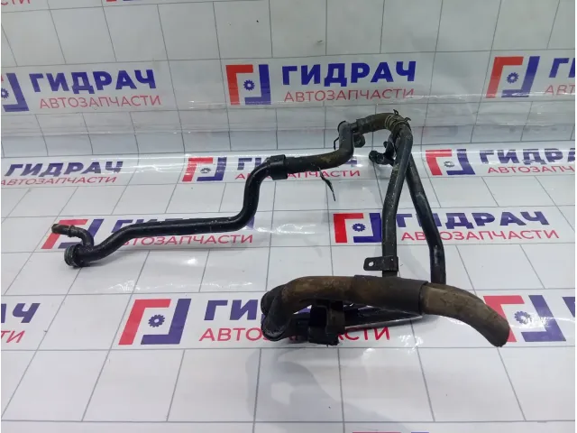 Трубка системы охлаждения Audi Q7 057121075AF