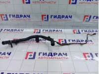Трубка системы охлаждения Audi Q7 057121071AB