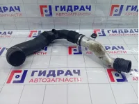 Патрубок интеркулера левый Audi Q7 7L8128654A