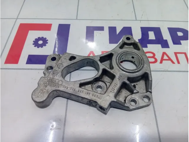 Кронштейн масляного насоса Audi Q7 057109583D