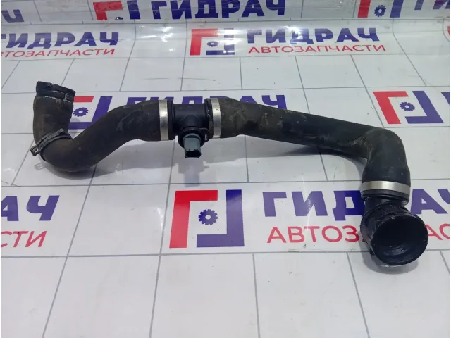 Патрубок радиатора Audi Q7 7L8122051B