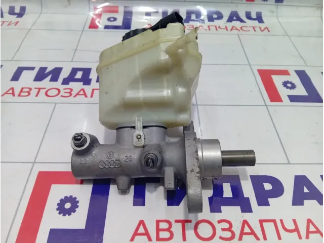 Цилиндр тормозной главный Audi Q7 7L8611019F