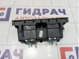 Кнопка обогрева сидений задняя Audi Q7 4L0863351B