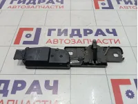 Ответная часть замка багажника Audi Q7 4F9827383B