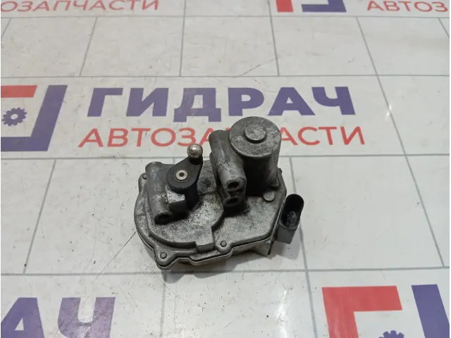Механизм изменения длины впускного коллектора Audi Q7 059129086M