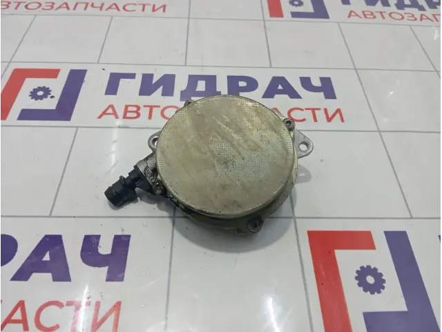Насос вакуумный Audi Q7 057145100AE