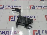 Кронштейн бампера усилителя передний левый Audi Q7 4L0807133A