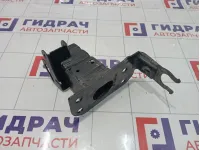 Кронштейн бампера усилителя передний правый Audi Q7 4L0807134A