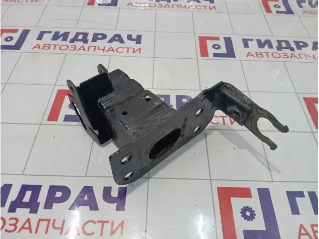 Кронштейн бампера усилителя передний правый Audi Q7 4L0807134A