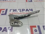 Петля капота правая Audi Q7 4L0823302