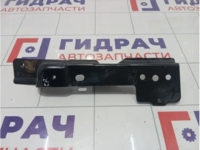 Кронштейн воздушного фильтра правый Audi Q7 4L0805698