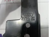 Кронштейн воздушного фильтра правый Audi Q7 4L0805698