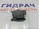 Моторчик заслонки отопителя (печки) Audi Q7 1L0907511AB