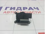 Моторчик заслонки отопителя (печки) Audi Q7 1L0907511AM