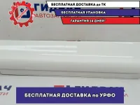 Накладка двери задней левой Audi Q7 . S line. Потертость.