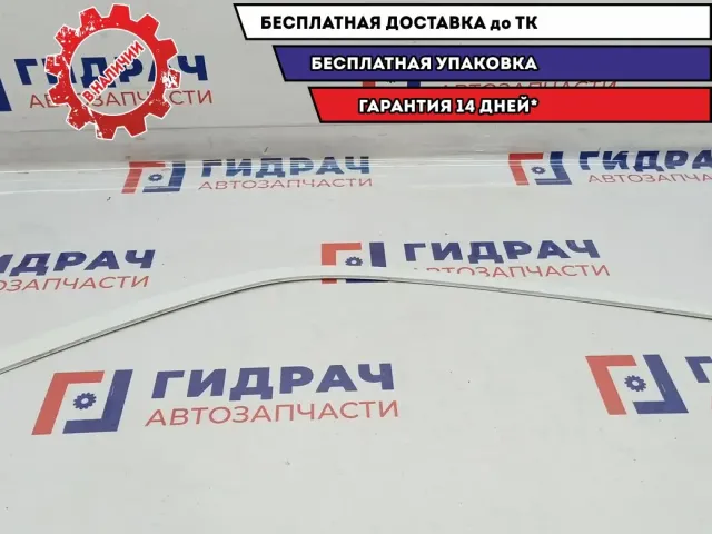 Накладка стекла заднего правого Audi Q7 4L0853084BGRU.