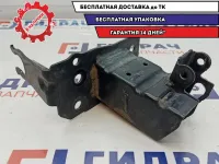 Кронштейн усилителя переднего бампера правый Audi Q7 4L0807134C.