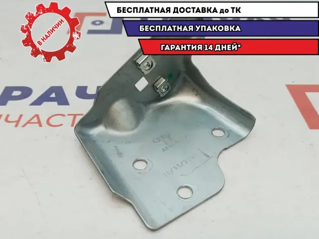 Кронштейн обшивки багажника правый Audi Q7 4L0863254A.