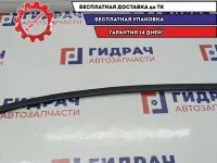 Накладка лобового стекла правая Audi Q7 .