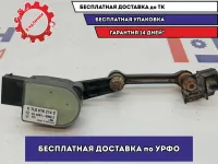 Датчик регулировки дорожного просвета Audi Q7 7L0616214C. Передний правый.