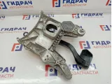 Педаль тормоза Audi Q7 7L0723142D. С кронштейном.