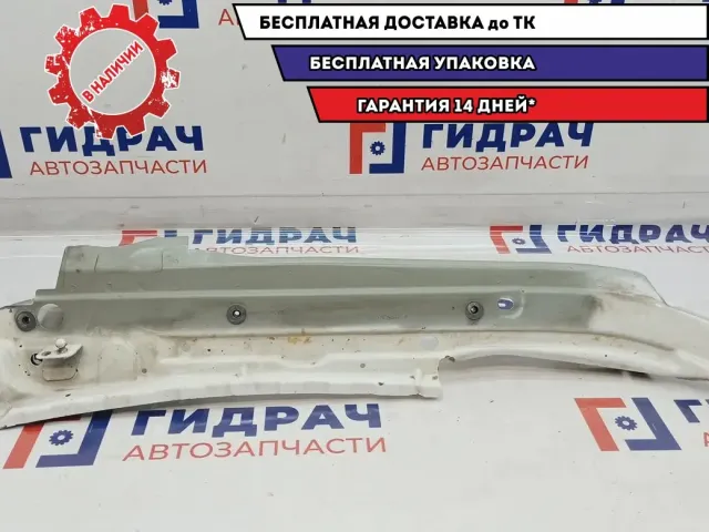 Усилитель крыла правый Audi Q7 4L0805158A.