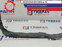 Пыльник переднего крыла правый Audi Q7 4L0821112.