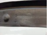 Пыльник переднего крыла правый Audi Q7 4L0821112.