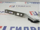 Петля капота правая Audi Q7 4L0823302.