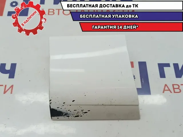 Молдинг переднего левого крыла Audi Q7 4L0854959B. Потертость.