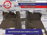 Покрытие напольное переднее Audi Q7 .