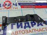 Кронштейн средней стойки левый Audi Q7 4L0858847.