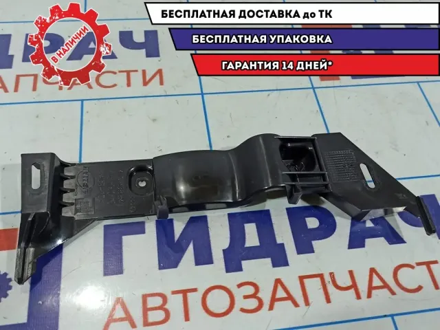 Кронштейн средней стойки левый Audi Q7 4L0858847.