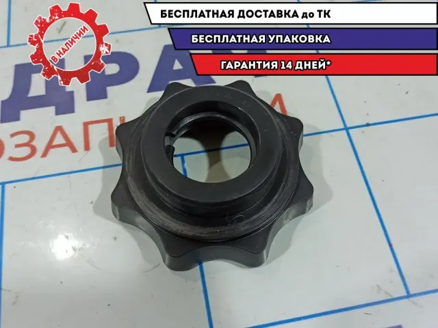 Болт крепления запасного колеса Audi Q7 7L8601347.