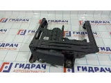 Кронштейн переднего правого сиденья Audi Q7 7L0881678G.