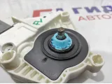 Моторчик стеклоподъемника переднего левого Audi Q7 8T0959801B.