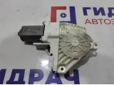 Моторчик стеклоподъемника переднего левого Audi Q7 8T0959801B.