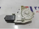 Моторчик стеклоподъемника заднего правого Audi Q7 8T0959802B.