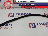 Накладка (уплотнитель) стекла переднего левого Audi Q7 4L0837479.