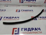 Накладка (уплотнитель) стекла переднего правого Audi Q7 4L0837480.