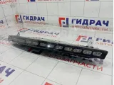 Повторитель в бампер левый Audi Q7 4L0953041D