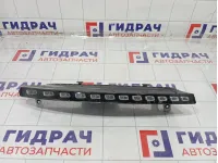 Повторитель в бампер правый Audi Q7 4L0953042D