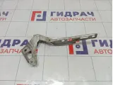 Петля капота правая Audi Q7 4L0823302