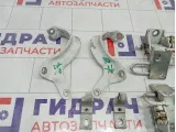 Петли двери Audi Q7