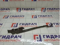 Дефлектор радиатора левый Audi Q7 7L0121331B