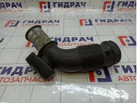 Патрубок воздушного фильтра Audi Q7 06E129629R