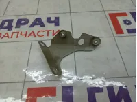 Кронштейн крепления крыла переднего правого Audi Q7 4L0821136