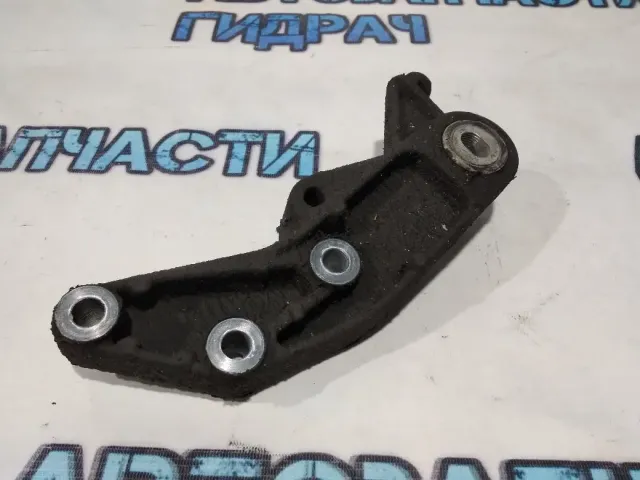 Кронштейн опоры КПП Chevrolet Aveo T300 95465362 Отличное состояние