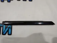 Накладка стекла переднего правого BMW 5 GT 2010 51337196338 Отличное состояние